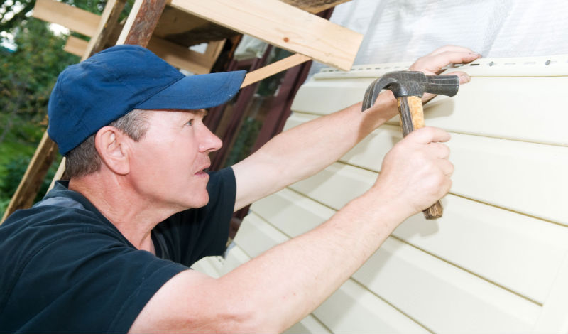 Removing Mildew Stains From Siding In Indianapolis
