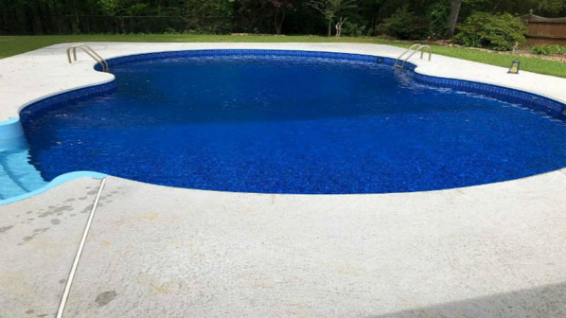 Two Signs You Need Pool Maintenance in Peachtree City GA