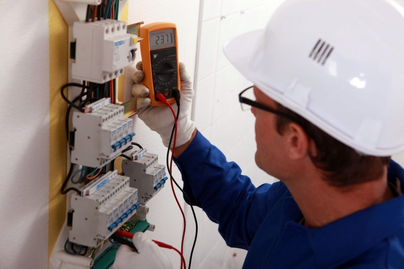 Why You Need to Hire the Best Electrician in Murrieta, CA