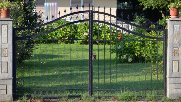Vital Reasons to Rely on an Experienced Fence Contractor in Evanston
