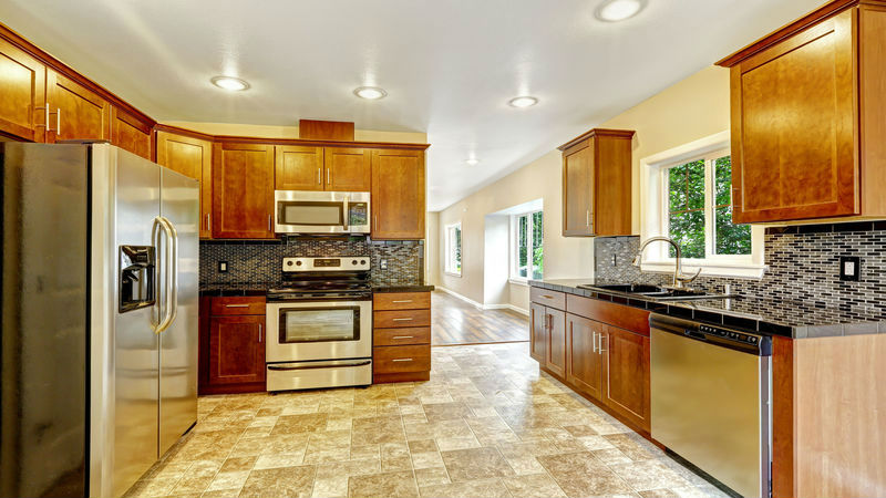 Kitchen Cabinets And Flooring In Springfield MO: Quality and Customer Service Make the Difference