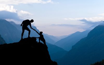 10 Lessons From a Motivational Commencement Speaker That Graduates Remember